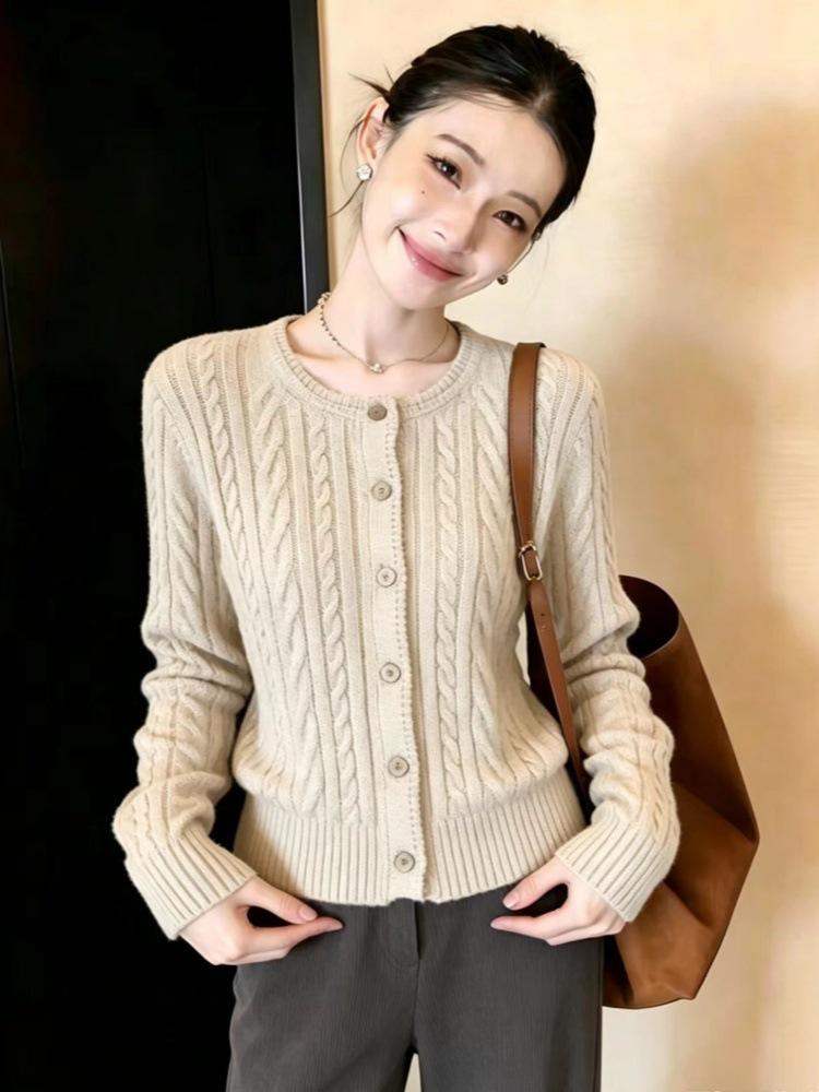 2026 European Style Women's Pure Wool Cable Knit Cropped Cardigan Sweater with Twisted Pattern