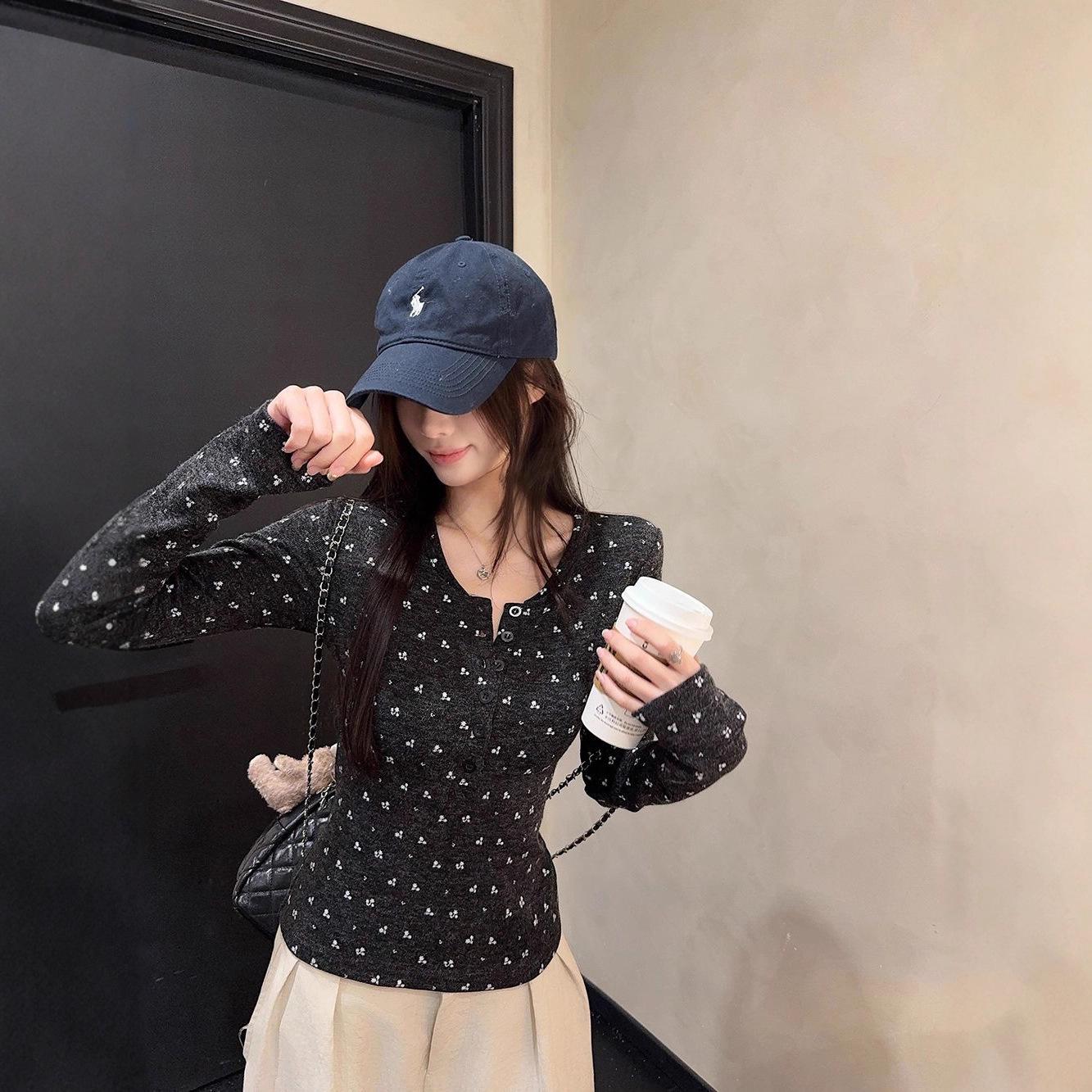 Women s Slim-Fit Floral Henry Collar Long-Sleeve T-Shirt - Elegant Petite Autumn/Winter Base Layer Small чёрный