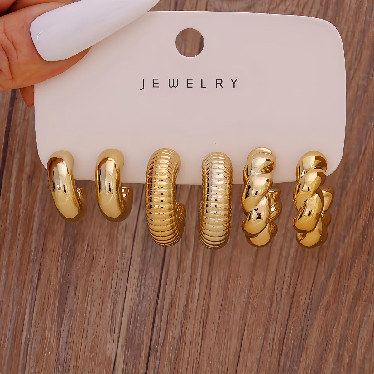 

European & American Gold C-Shaped Earrings: Personalized, Creative, Versatile Fashion Accessories