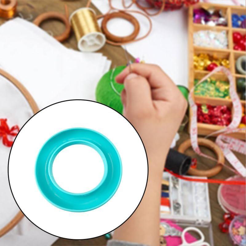 Bobbin Holder Sewing Tools Plastic Bobbin Storage Box Rubber Ring Sewing Needles Saver Handicraft Portable Sewing Tools