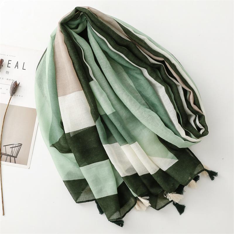 Four Season Cotton And Linen Texture Bali Yarn Thin Design Green Contrasting Geometric Fashion Fresh Travel Sun Protection Shawl For Women