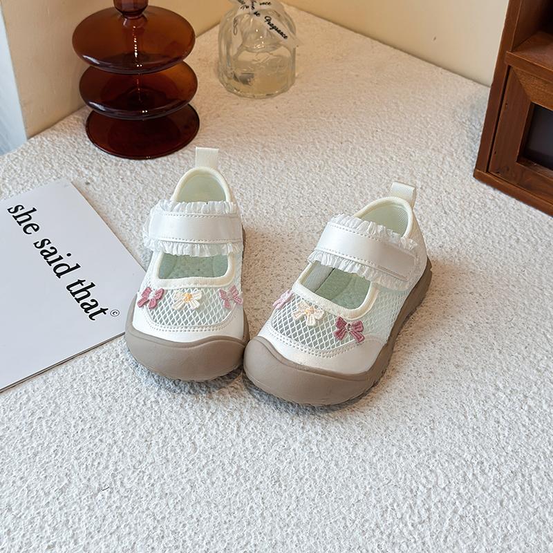 

Girls Princess Shoes Toes Capped Lace Sweet Kids Casual Shoes Mesh Breathable 2025 Brand New Children Flats Breathable Soft Sole 23 бежевый