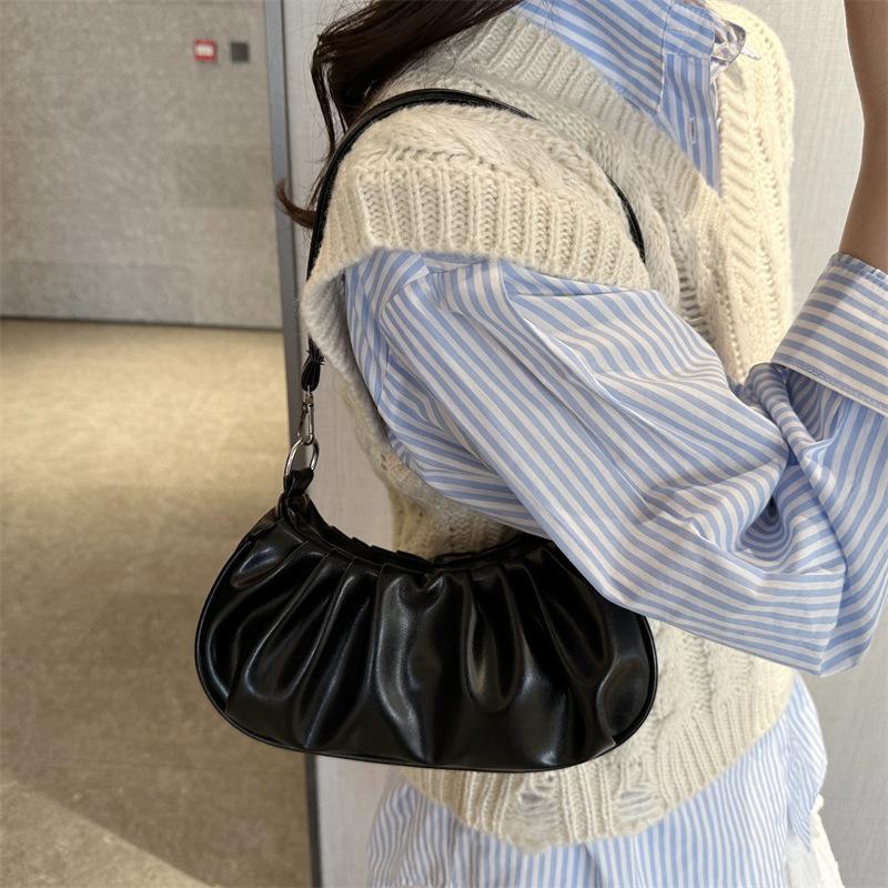 Niche 2025 Summer Soft Leather Underarm Bag Women's Cloud Folded Bag Baguette Shoulder Bag Premium Texture Korean Version Versatile