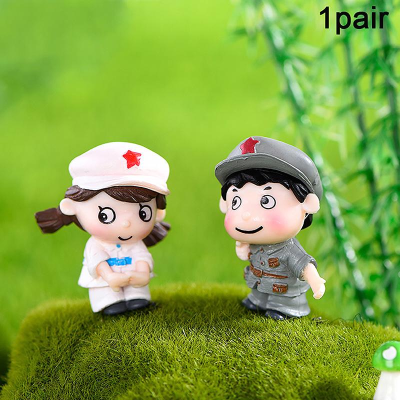 Sweety Lover Couple Chair Figurines Miniatures Fairy Garden Home Decor Desk Garden Decorative Craft Resin Craft Scene Decoration