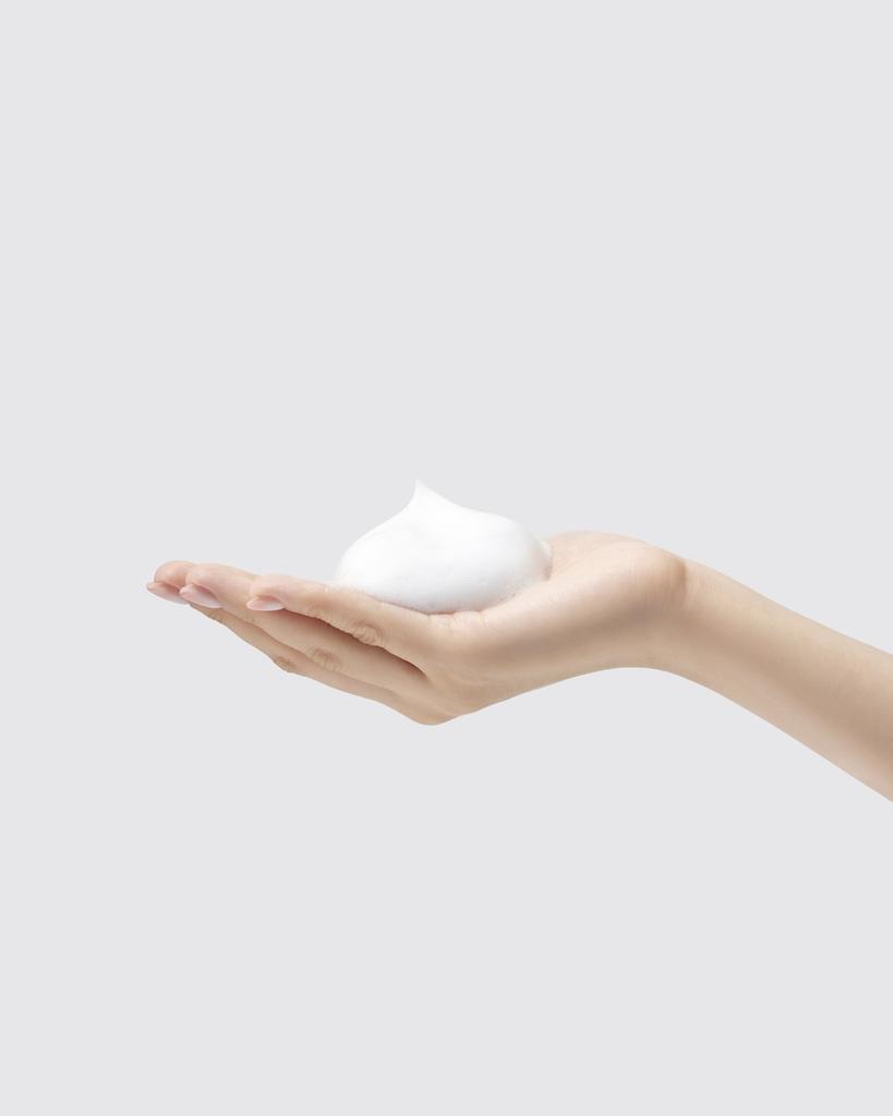 The Face Shop Clear Rice Mild Alkaline Foam Cleanser 100ml