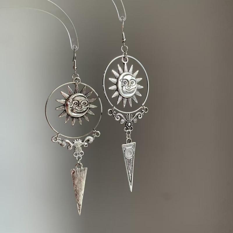 

Gothic Dark Style Moon Sun Pentagram Earring Ancient Silver Exquisite Hollowed-Out Patterns Retro Earrings Jewelry Gift
