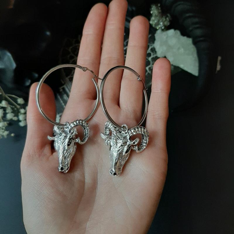 Shi Yong Baphomet Goat Pen Earrings - Gothic Medieval Alternative Style
