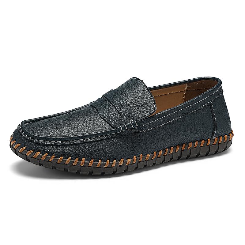 Fashion 2025 New Male Driving Loafers Handmade Outdoor Walking Shoes Classic Wedding Dress Moccasins Soft Men's Leather Slip On Flats