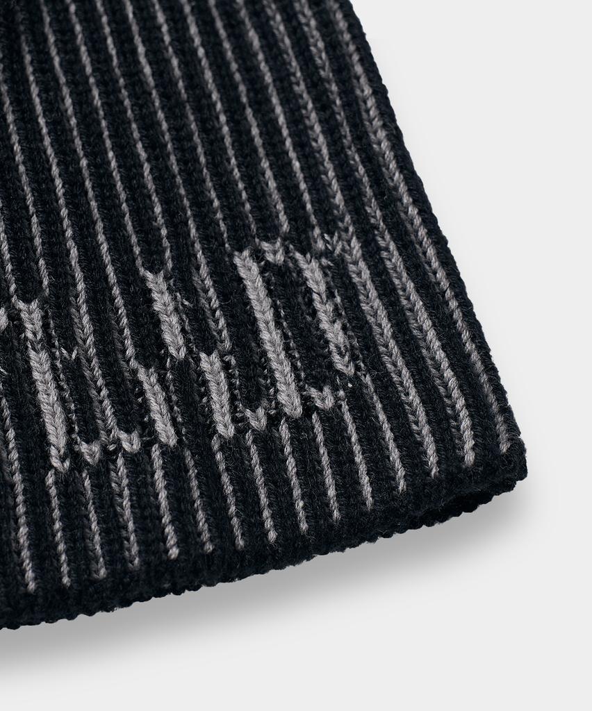Dimiteulibeullaeg Vlad Symbol Logo Two-Tone Knit Beanie_Black