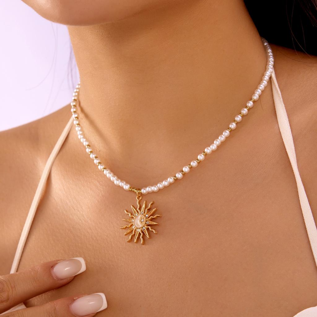 Fashion Metal Sun Star Pendant Necklaces for Women Bohemian Colorful Beads Chain Necklaces Handmade Exquisite Jewelry Gifts