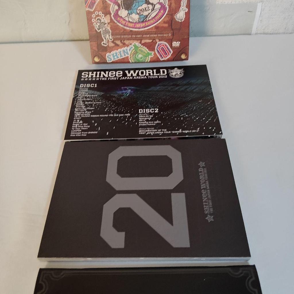 [USED] SHINee WORLD 2012 DVD with photobook