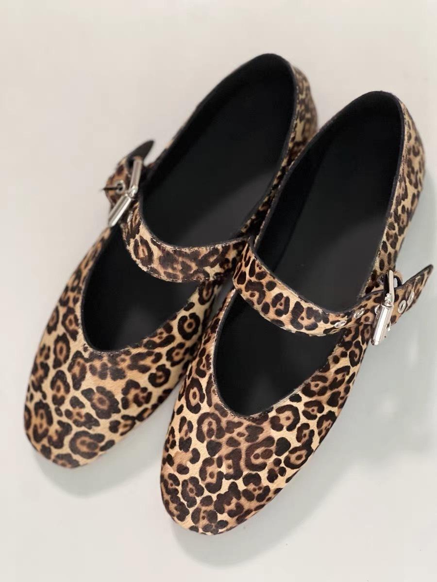 

Genuine leather niche horse hair leopard print one-word buckle strap single shoes women s 2025 spring and summer square head shallow mouth flat bottom 40 леопардовый