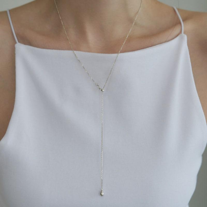 Dawn of Me Rosee. Drop Long Necklace