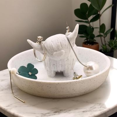 Highland Cow Ring Holder with Circular Dish Plastic Bohemian Style Jewelry Plate Organizer