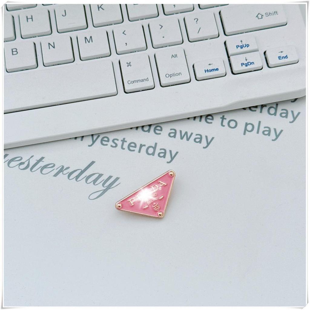 First, Second, and Third Generation Labubu Doll Clothes & Accessories Set: Includes 17cm and 10cm Doll Clothes, Crossbody Bag, and Hair Clip.