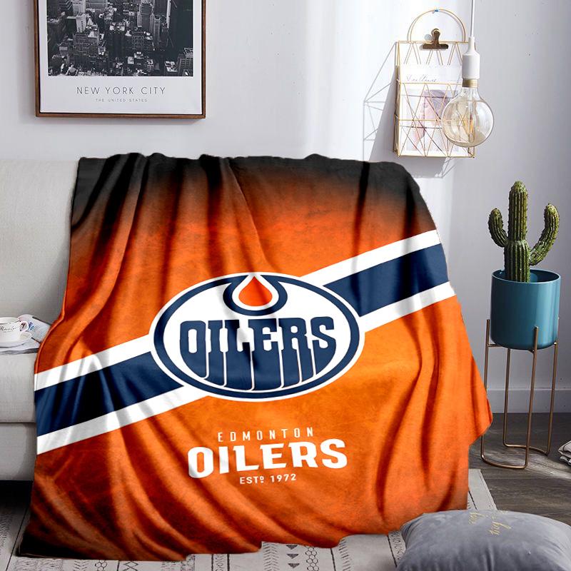 Edmonton Oilers Emblem Throws Blanket Flannel Blankets Plush for Couch Bed Gifts for Men Women Travel Picnic Blanket Christmas Fan Gifts