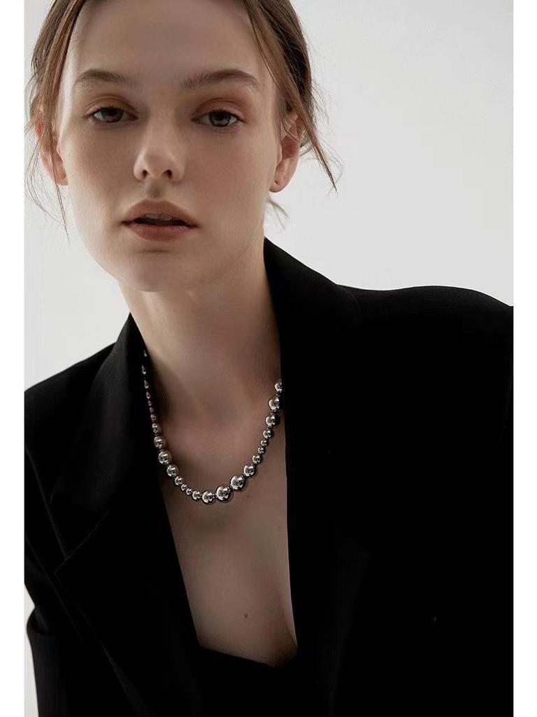 Niche Design Gradient Silver Beaded Choker Necklace
