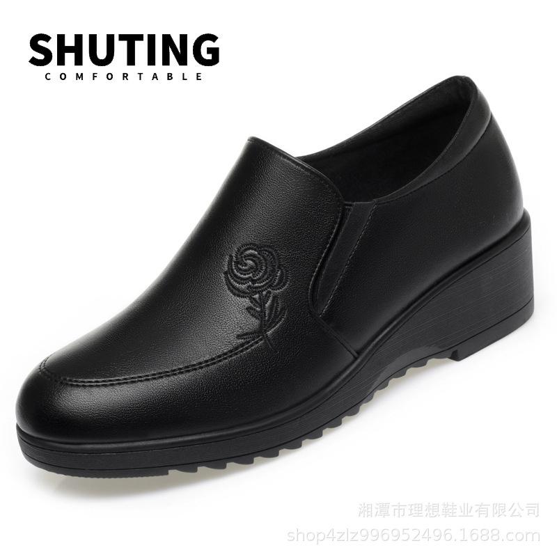 

Мода 2024 года, модные простые женские мягкие кожаные мокасины, повседневные, с круглым носком, мягкие, удобные, с мягкой подошвой, нескользящие, черные, на молнии, одинарные туфли 39(Foot24.5cm)