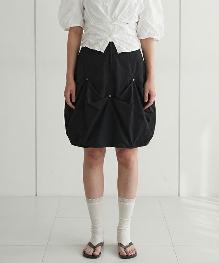 Dilettantism Rivet Drape Cocoon Skirt (Bk)