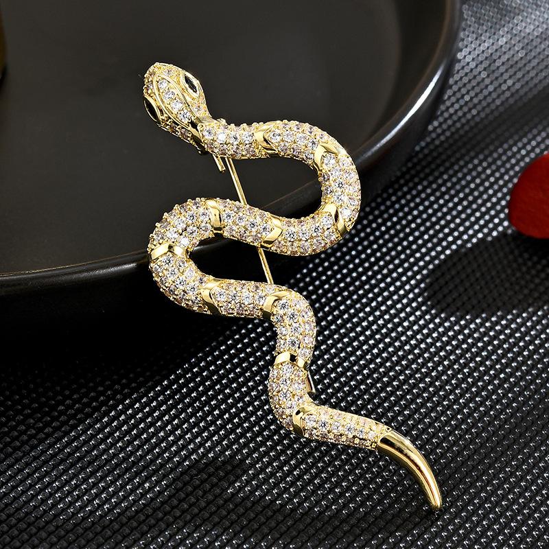 2024 New Snake Brooch Full Rhinestone Crystals Inlay Luxury Women's Brooches Pins Badge Jewelry Souvenir Gift