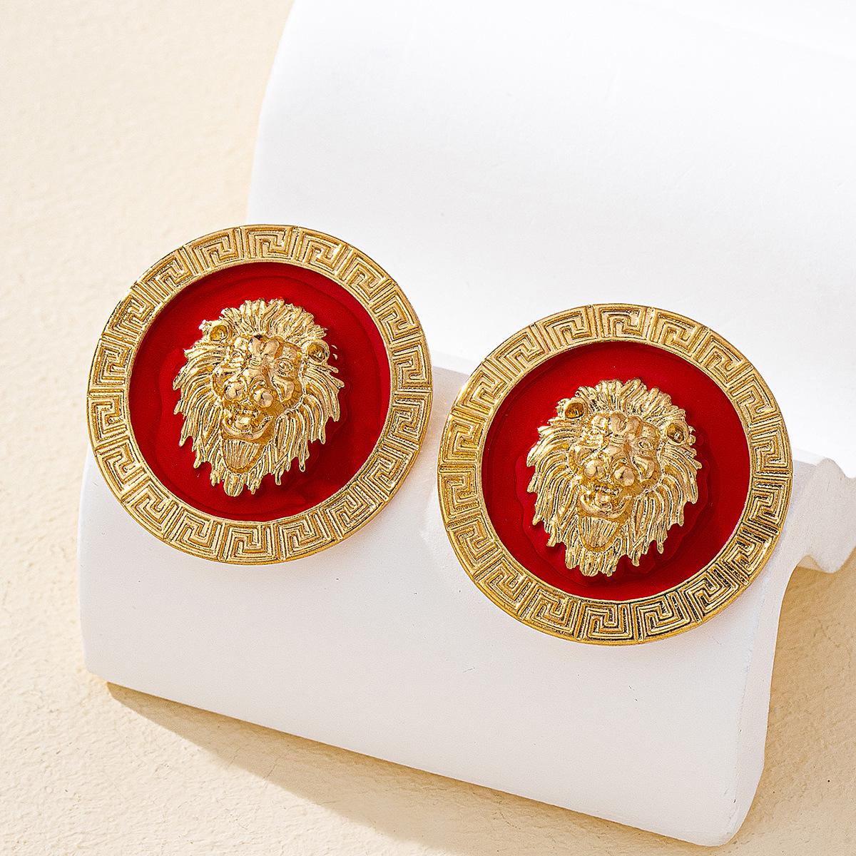 Серьги-пусеты в виде головы льва: Ретро Нишевый Дизайн с Высококлассным Обликом красный