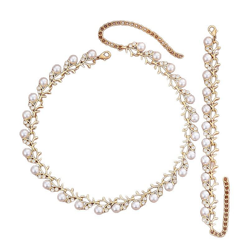 Elegant Pearl Bridal Jewelry Set: Necklace & Earrings