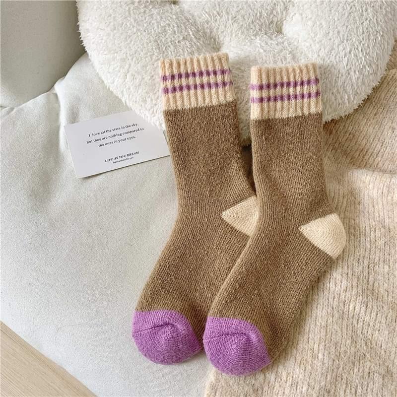 

Women Autumn Winter Mid Length Socks Fashionable Versatile Purple Heart-Shaped Soft Warm Comfortable Casual Long Socks 1 pair