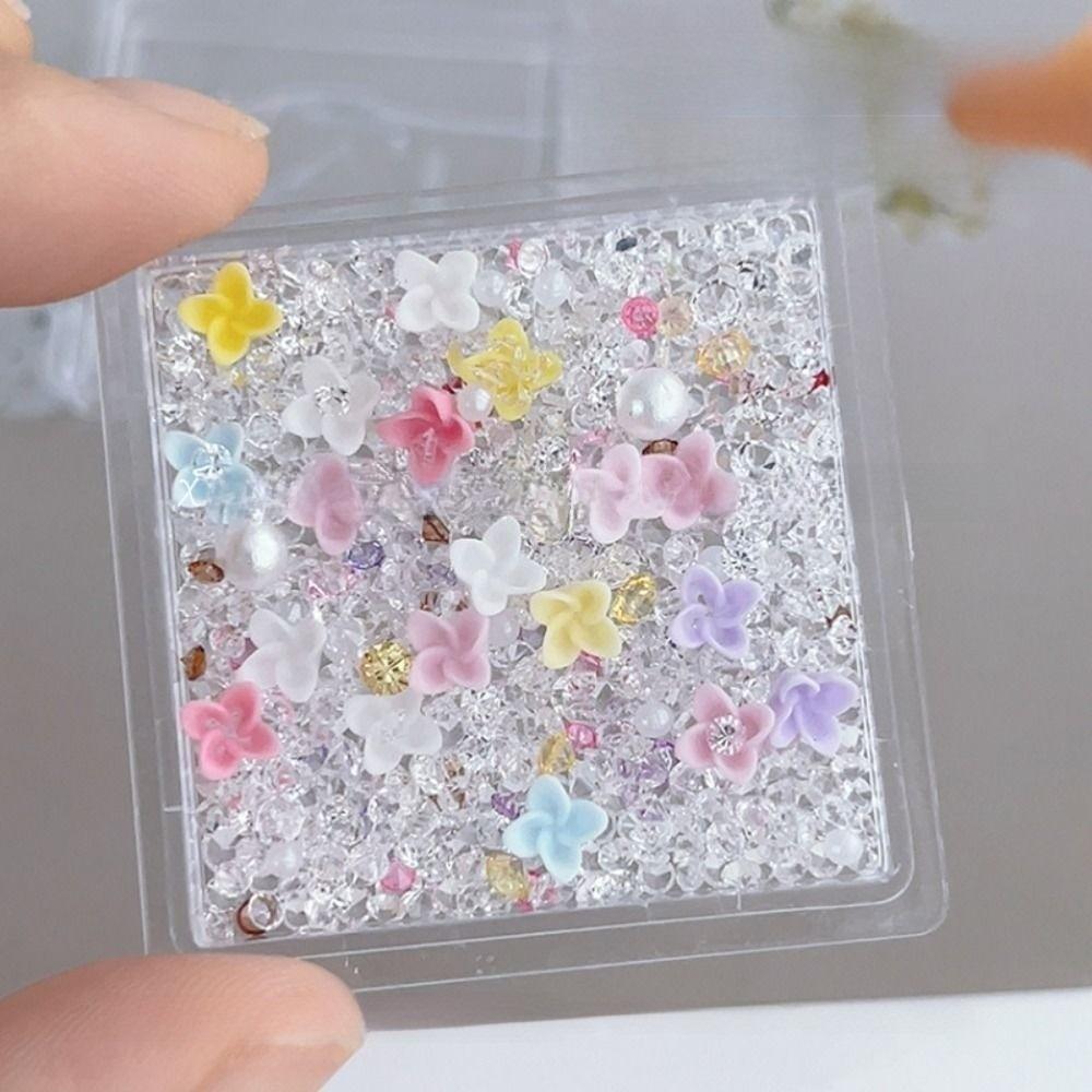 White Crystal Nail Art Charms Mix Style Nail Accessories New Floral Nail Decorations for Nail DIY Style 02