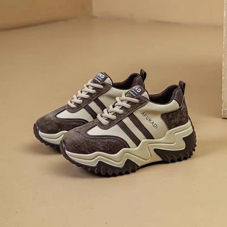 2025 Four Seasons Versatile Retro Wind Soft Sole Casual Shoes Platform Women's Shoes Leather Surface Comfortable Soft Surface