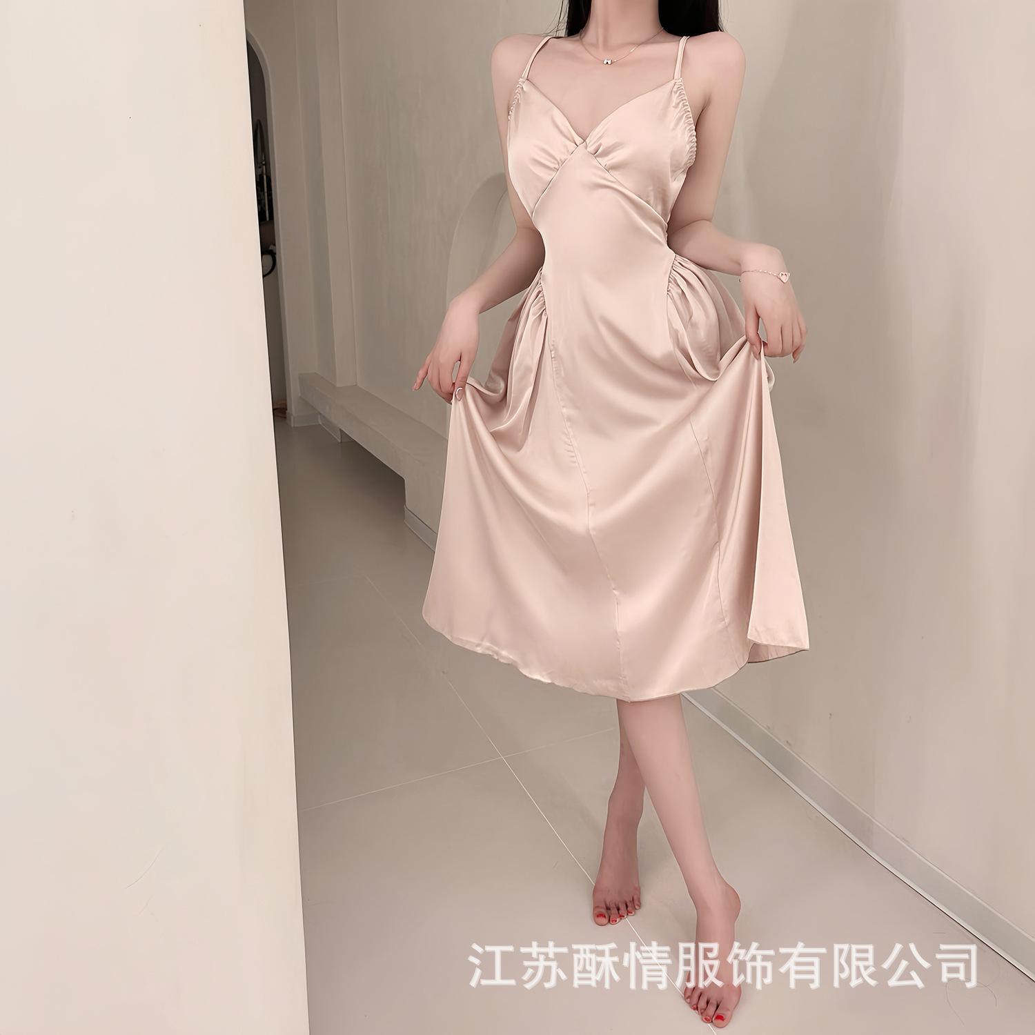 

Crispy sexy suspender long hollow backless strap solid color low neck temptation casual nightdress home set One size fits all (40-65kg)