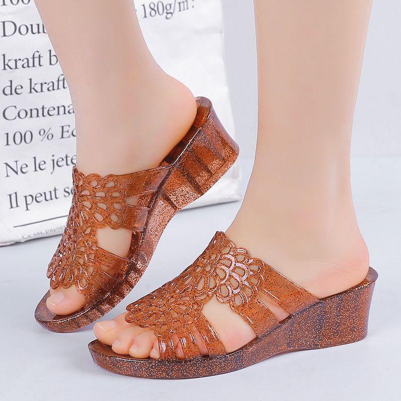 Summer Sandals Female Crystal Jelly Shoes Beach Shoes Slip Plastic Transparent Shoes Women Sandals Pvc Jelly Sandals