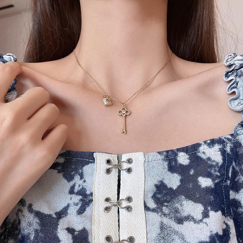 Korean Titanium Steel Key Pendant Necklace: Trendy Cold Style, Light Luxury Clavicle Chain for Women