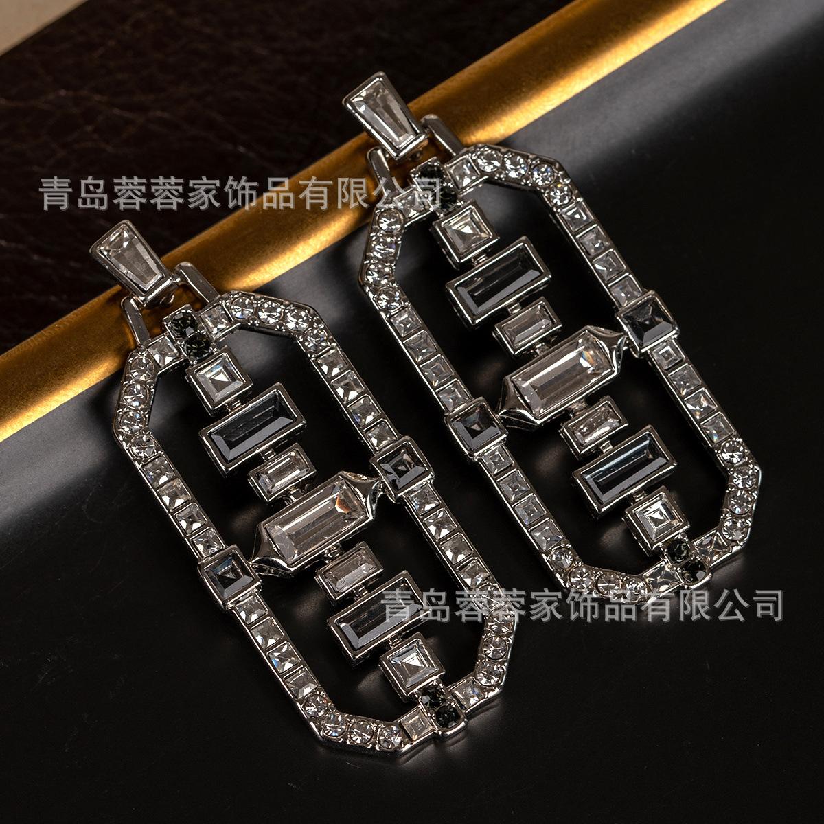 Jewelry Geometric Square Brand High-end Earrings Small Fragrance Temperament Antique Goods