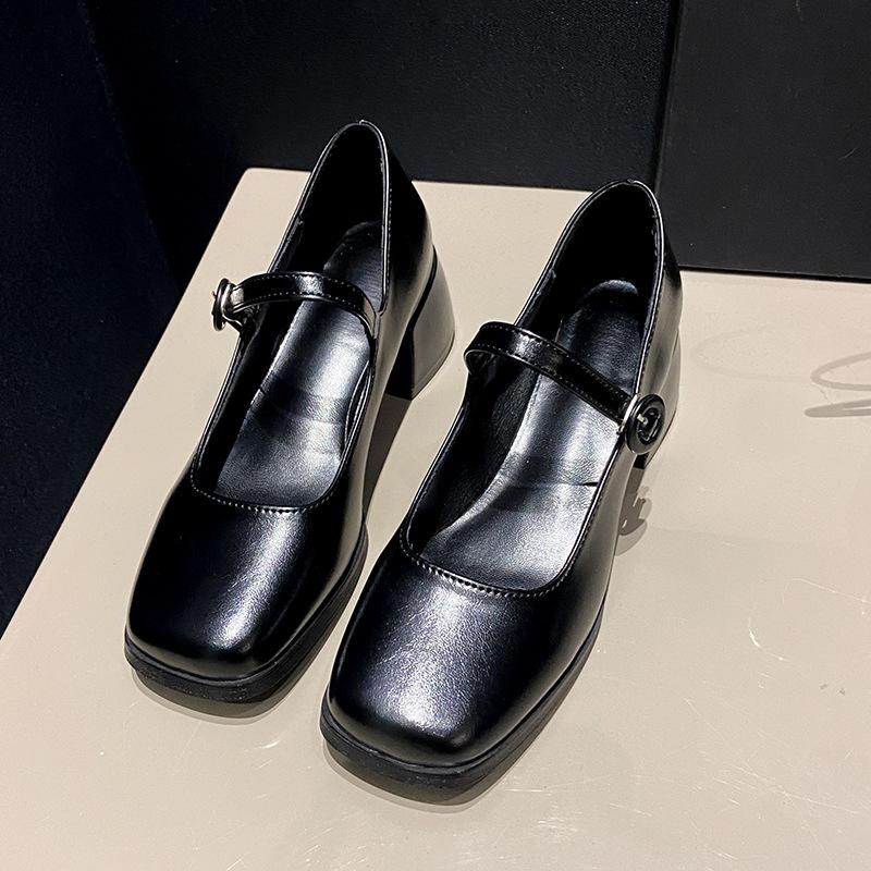 

Туфли Мэри Джейн на толстом каблуке с квадратным носком женские 2025 новая весна и осень однословные с мелким вырезом одинарные туфли 35 чёрный