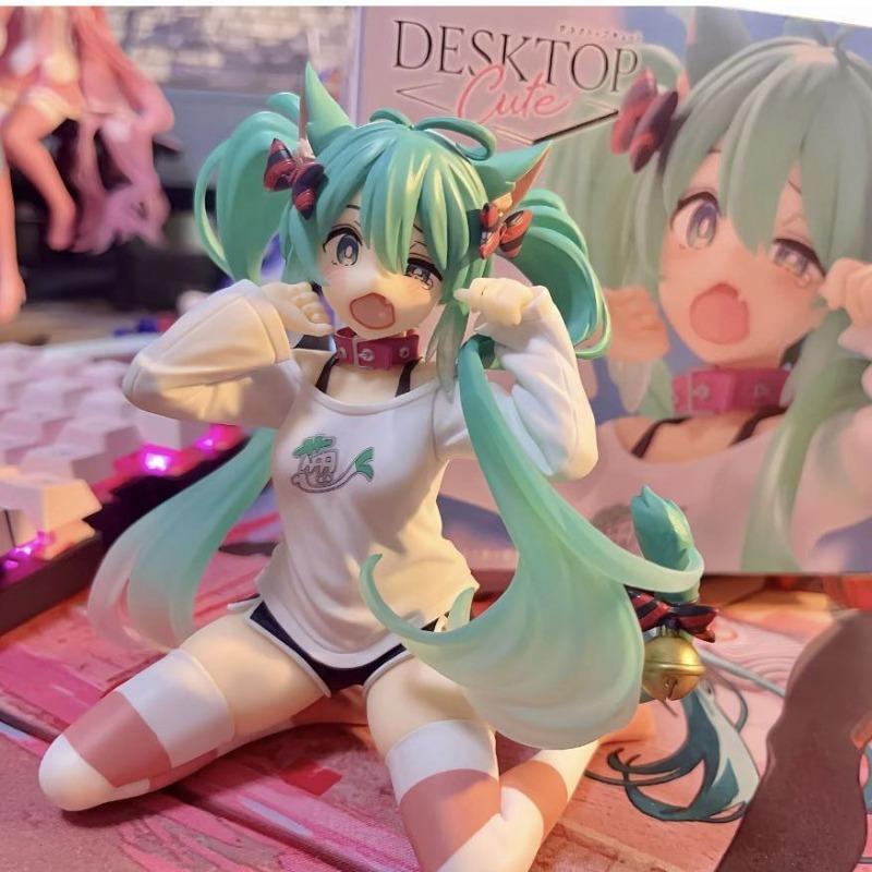 Hatsune Miku Modell Anime Mädchen Figuren Katzenohren Sitzende Haltung Kurzärmeliger Schlafanzug Figuren Auto Dekoration Puppe Kinderspielzeug Geschenk