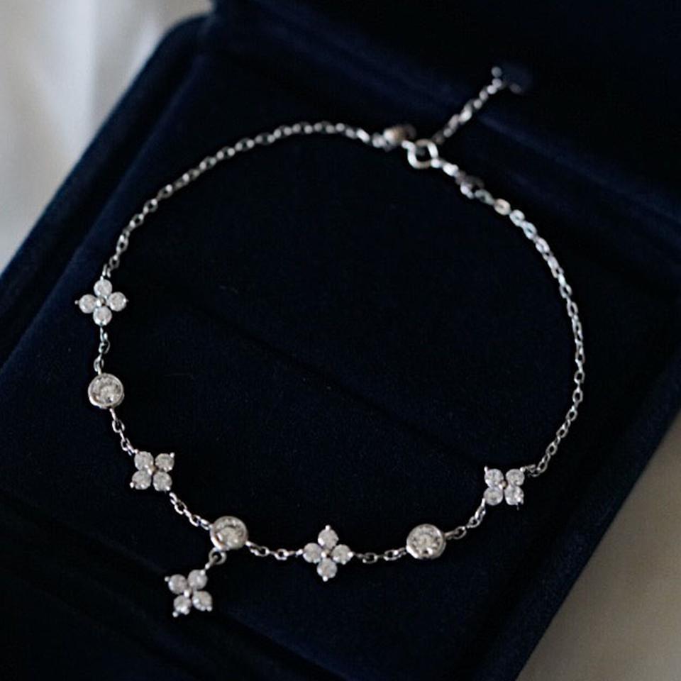 ZAKOL Shiny Zircon Inlaid Four-leaf Flowers Chain Bracelet for Women Niche Simple Desgin Stacked Bracelets Party Accessories