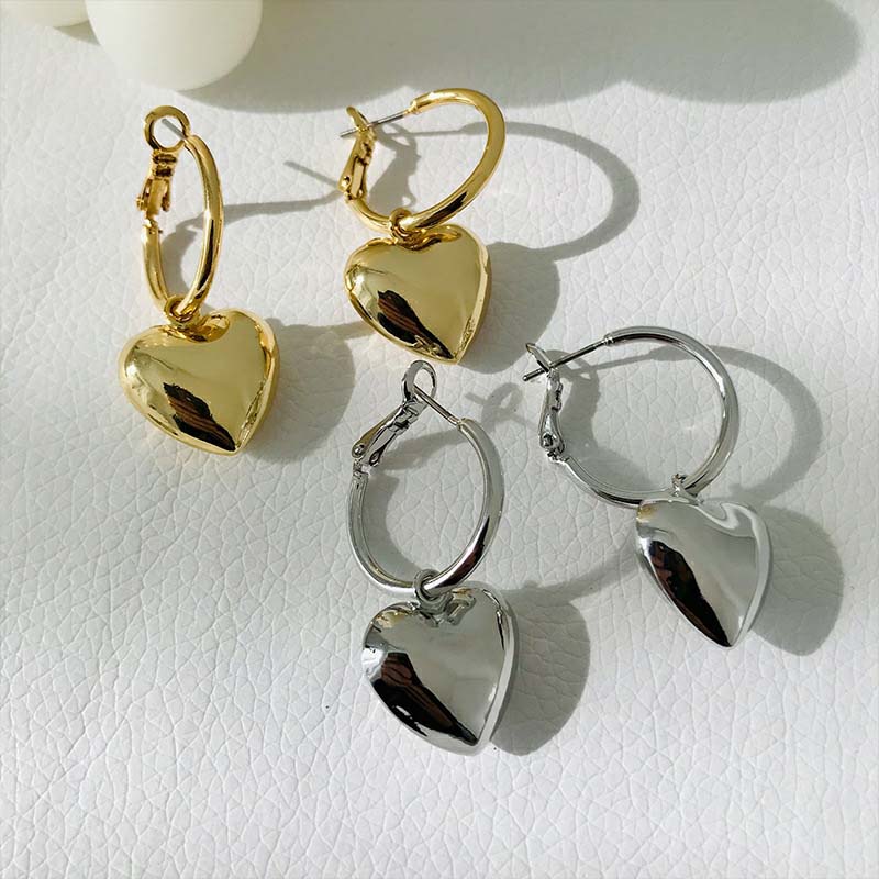 2026 Fashion Metal Love Smooth Pendant Earrings For Women Exaggerated Gold Color Big Heart Statement Earrings Party Jewelry Gift