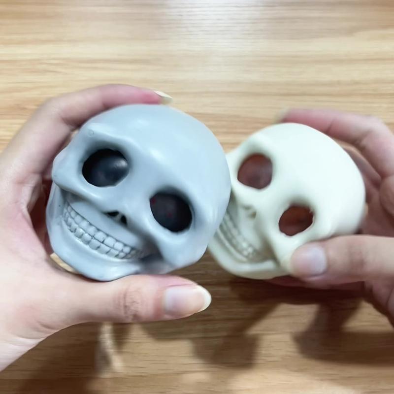 1/2Pcs Squeeze Skulls With Blood And Maggots Halloween Prank Toys Halloween Stress Balls Squeeze Skull Fidget Decompression Toy