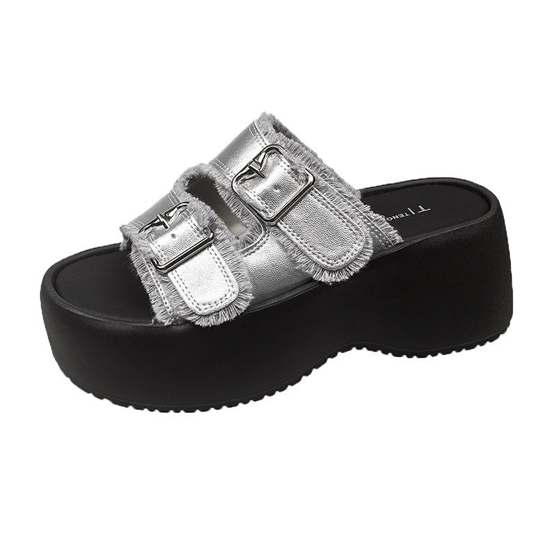 With cool slippers platform slippers women's summer wear 2025 beach casual skirt one-word tassel new