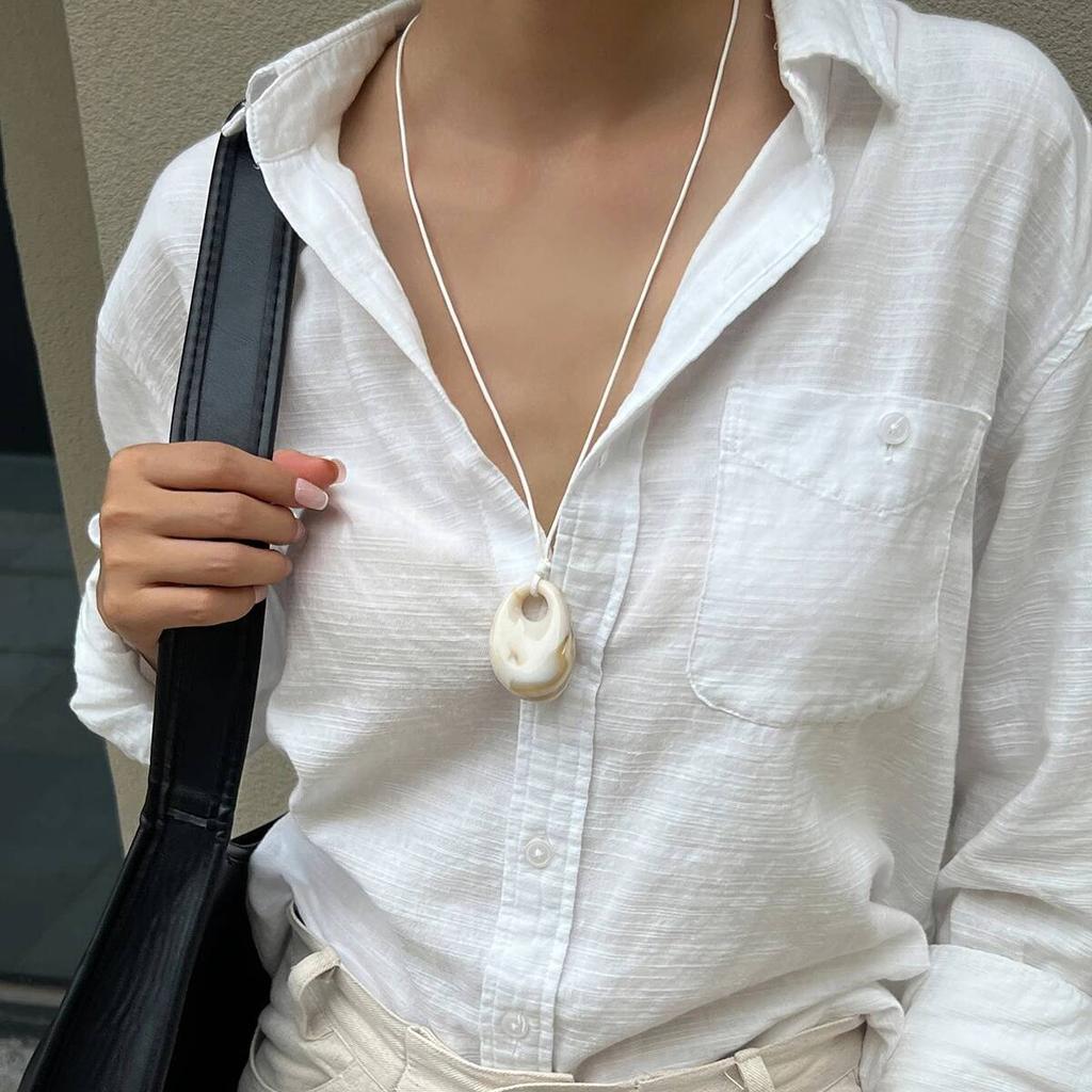 IngeSight.Z Korean Simple Irregular Red Resin Pendant Necklace for Women Fashion Exquisite Sweater Chain Daily Wear Jewelry Gift