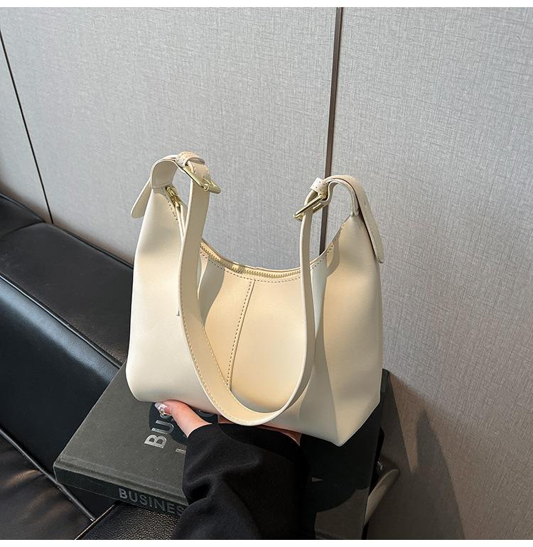 New fashion casual armpit bag portable shoulder bag large capacity solid color dumpling bag women