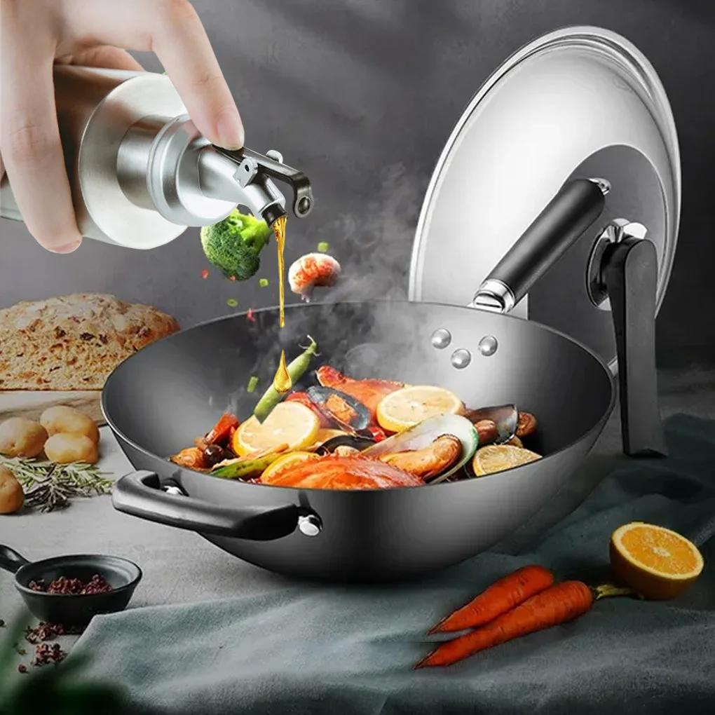 1PCS Kitchen Olive Oil Bottle Plastic Container Stainless Steel Bottle Body Pot Jar Pro Vinegar Sauce Holder Cooking Dispenser