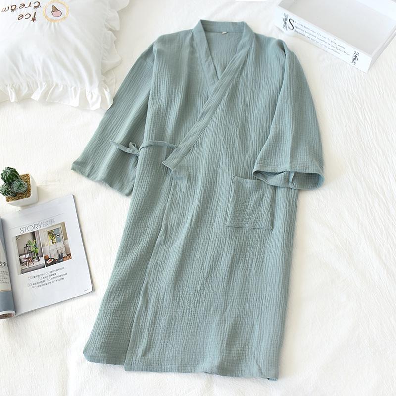 Unisex Cotton Gauze Nightgown: Lightweight, Large Size Robe for Men and Women – Soft, Breathable Pajamas or Bathrobe.