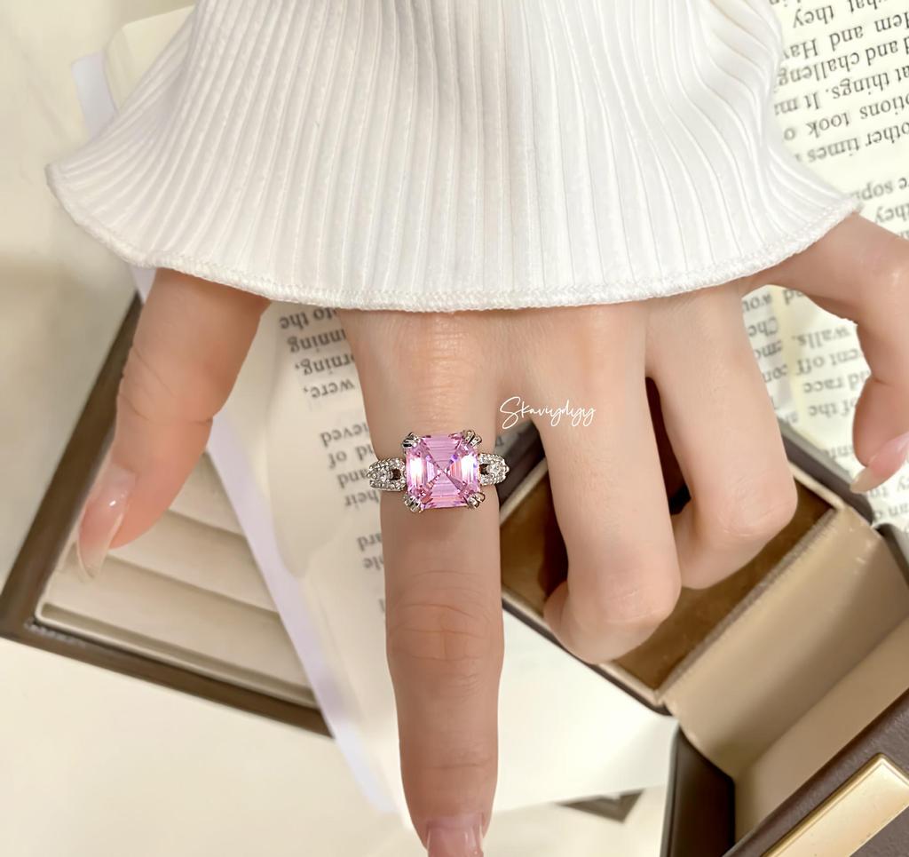 Elegant Yellow Diamond Ring with Square Pink Open Design
