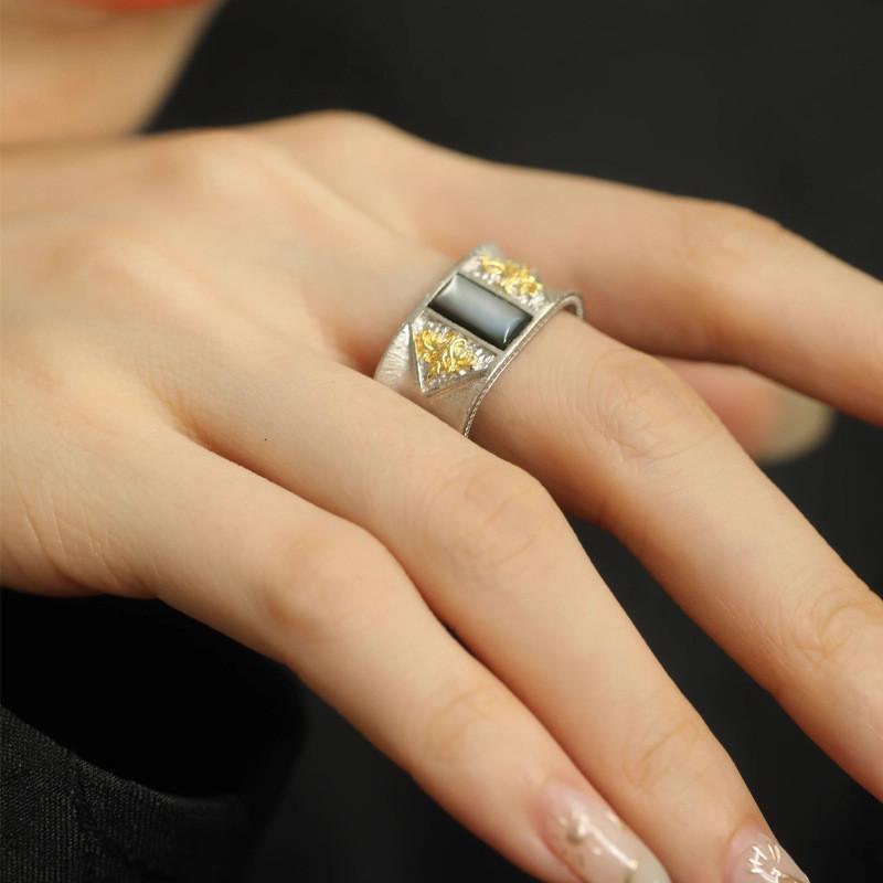 Unique Retro Chunky Black Square Adjustable Wide Ring For Women Stylish Vintage Appeal