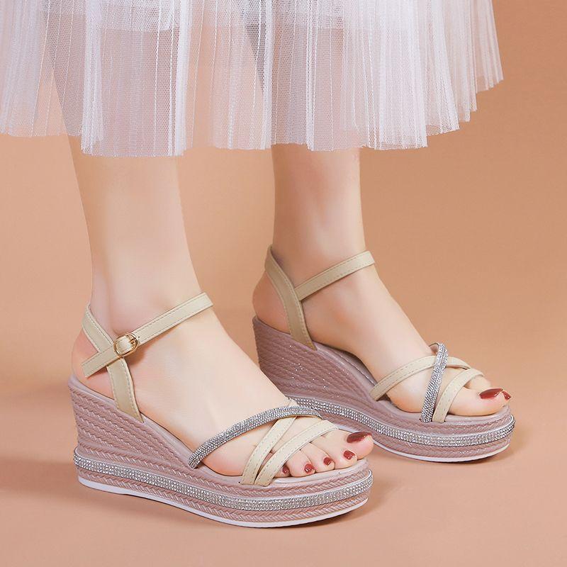 Buty w Nowym Stylu - Sandały na Koturnie z Wysokim Obcasem i Grubą Podeszwą dla Kobiet