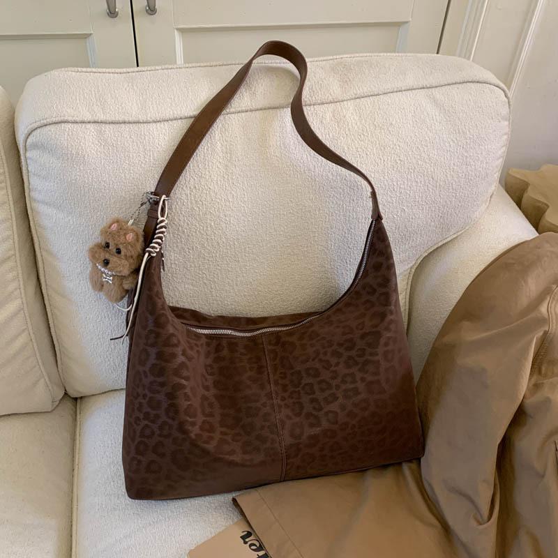 

Lazy wind large-capacity suede bag 2025 autumn simple shoulder underarm bag retro commuter portable tote bag No pendant