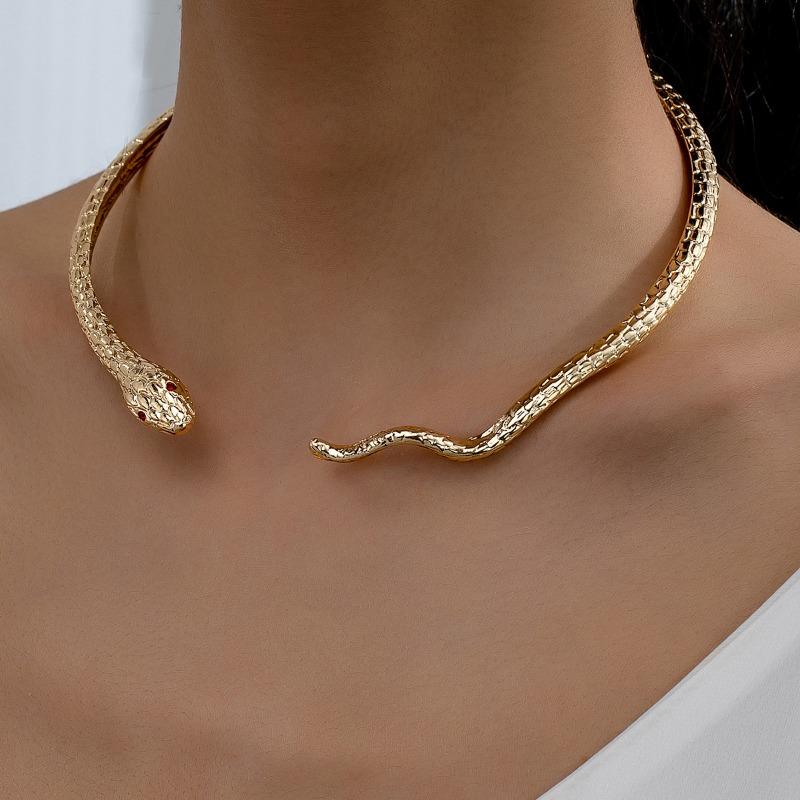 Personality Trendy Exaggerated Alloy Snake Shape Vintage Clavicle Choker Necklace For Women