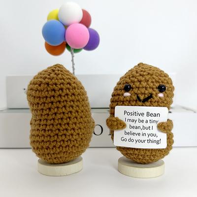 Bambola Caffè Fagiolo all'Uncinetto Divertente Positiva con Biglietto per Regali per Tirarsi Su e Decorazioni per Feste Patata Lavorata a Maglia a Mano Ornamento da Scrivania