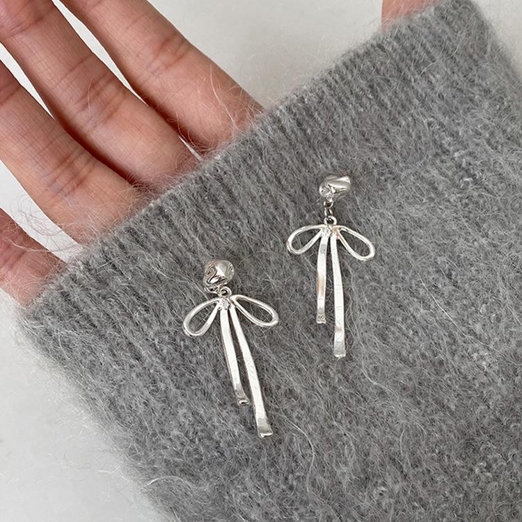 Elegant Silver Needle Diamond Bow Earrings - Luxurious, High-Quality Fashion for Women